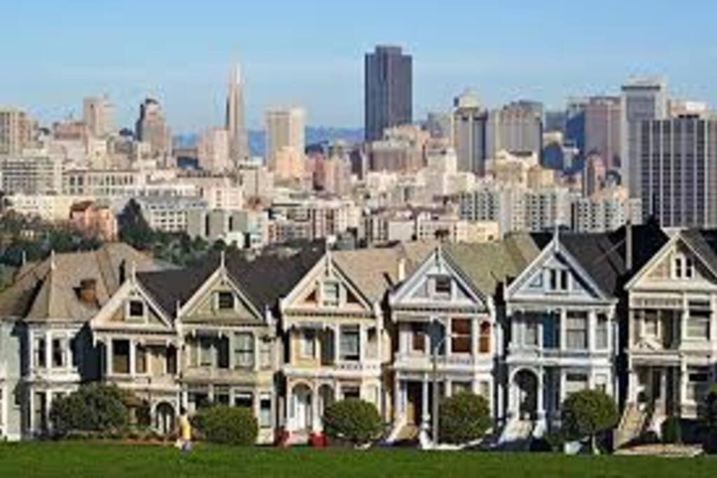 Entire 2br, Centrally-located, W/parking! Apartment San Francisco