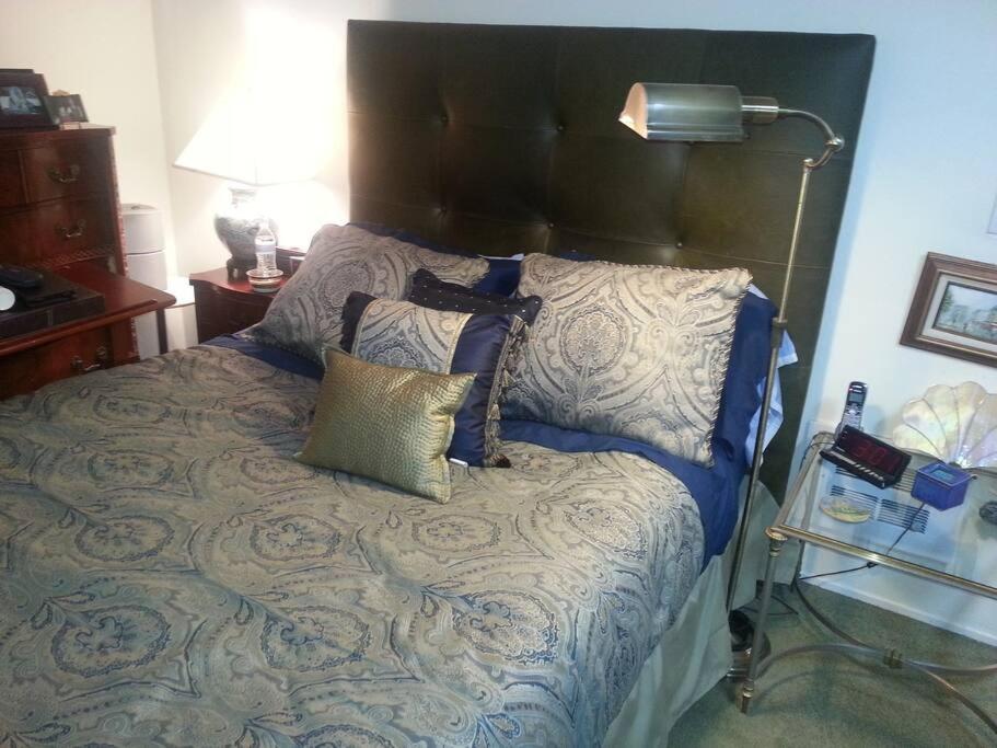 Apartment Entire 2br, Centrally-located, W/parking! San Francisco