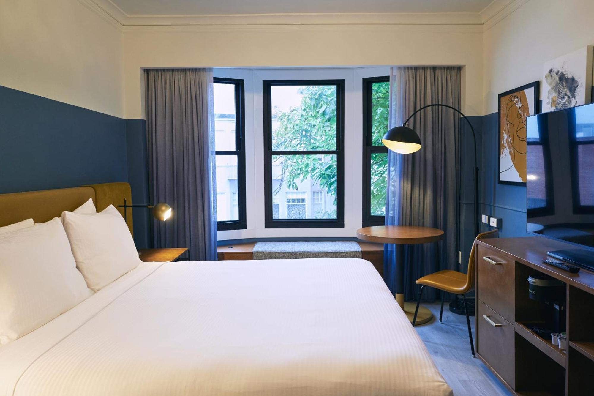Julian Hotel
