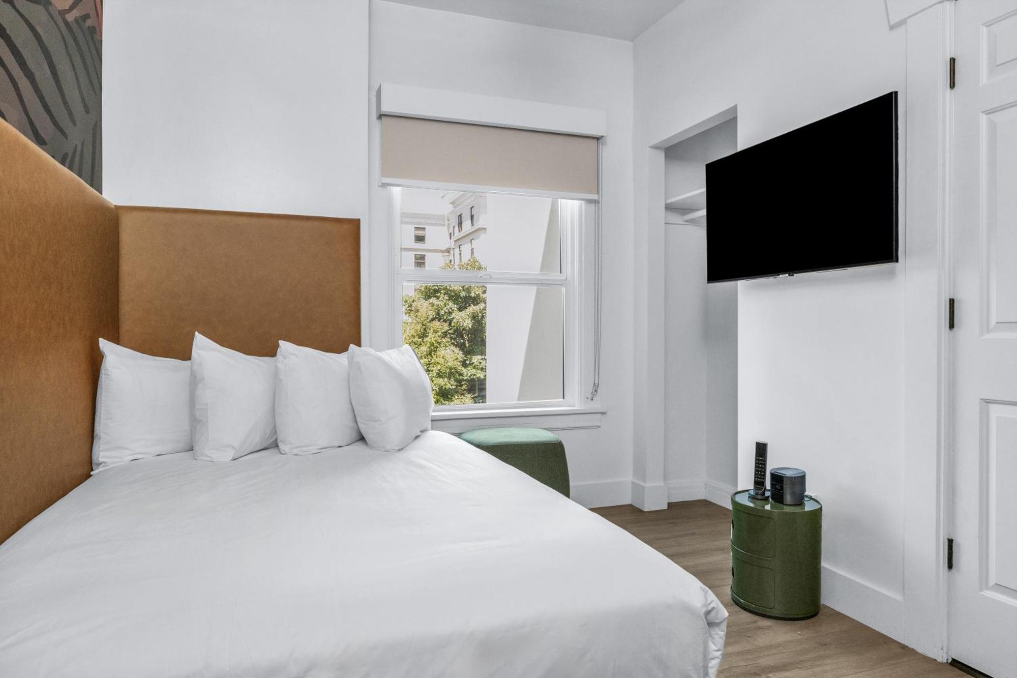 Nob Hill Hotel 3*