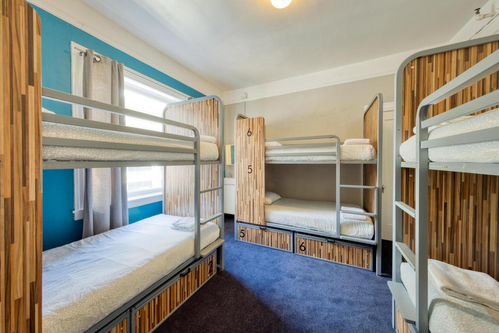 Hi Downtown (adults Only) Hostel