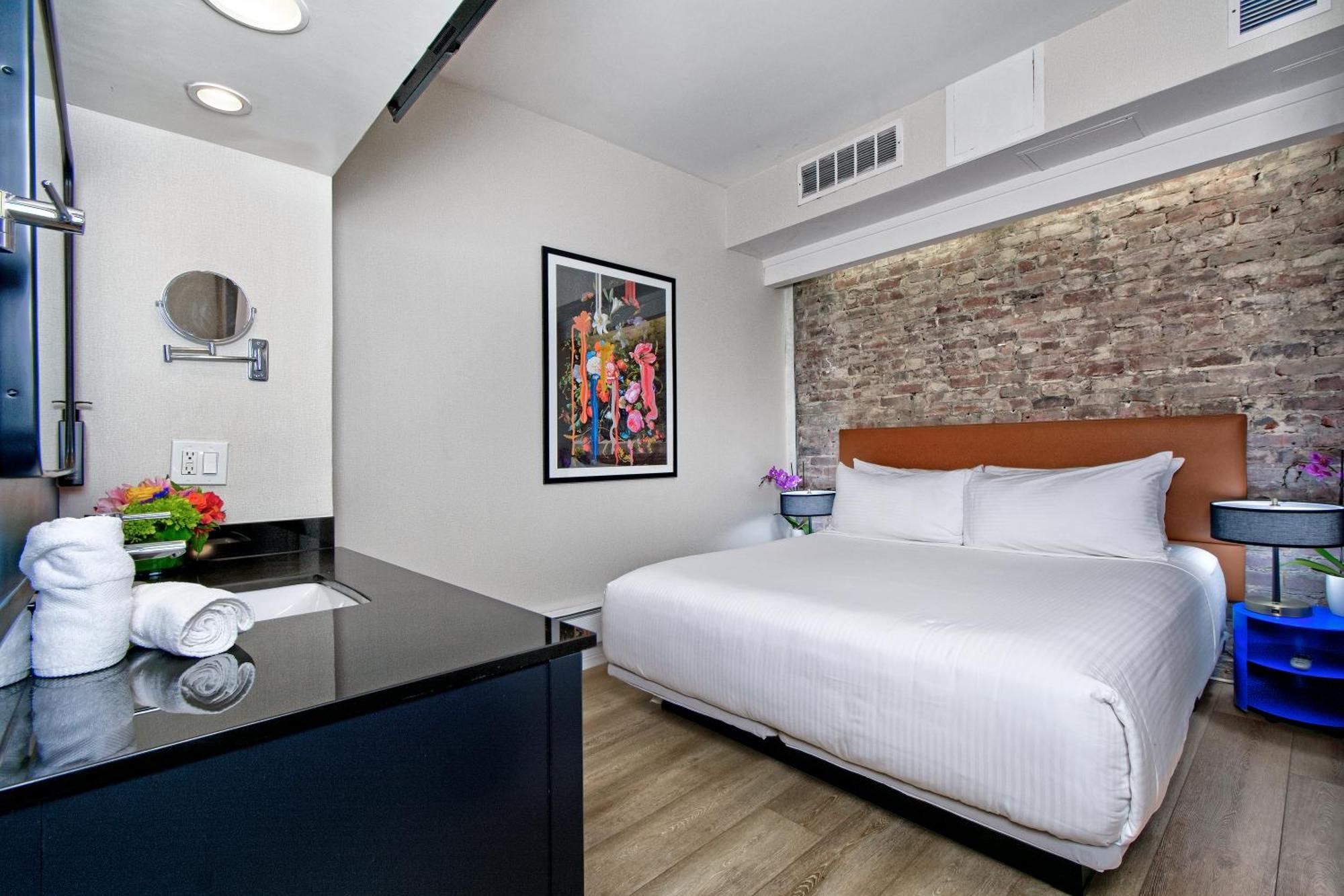 Griffon Hotel