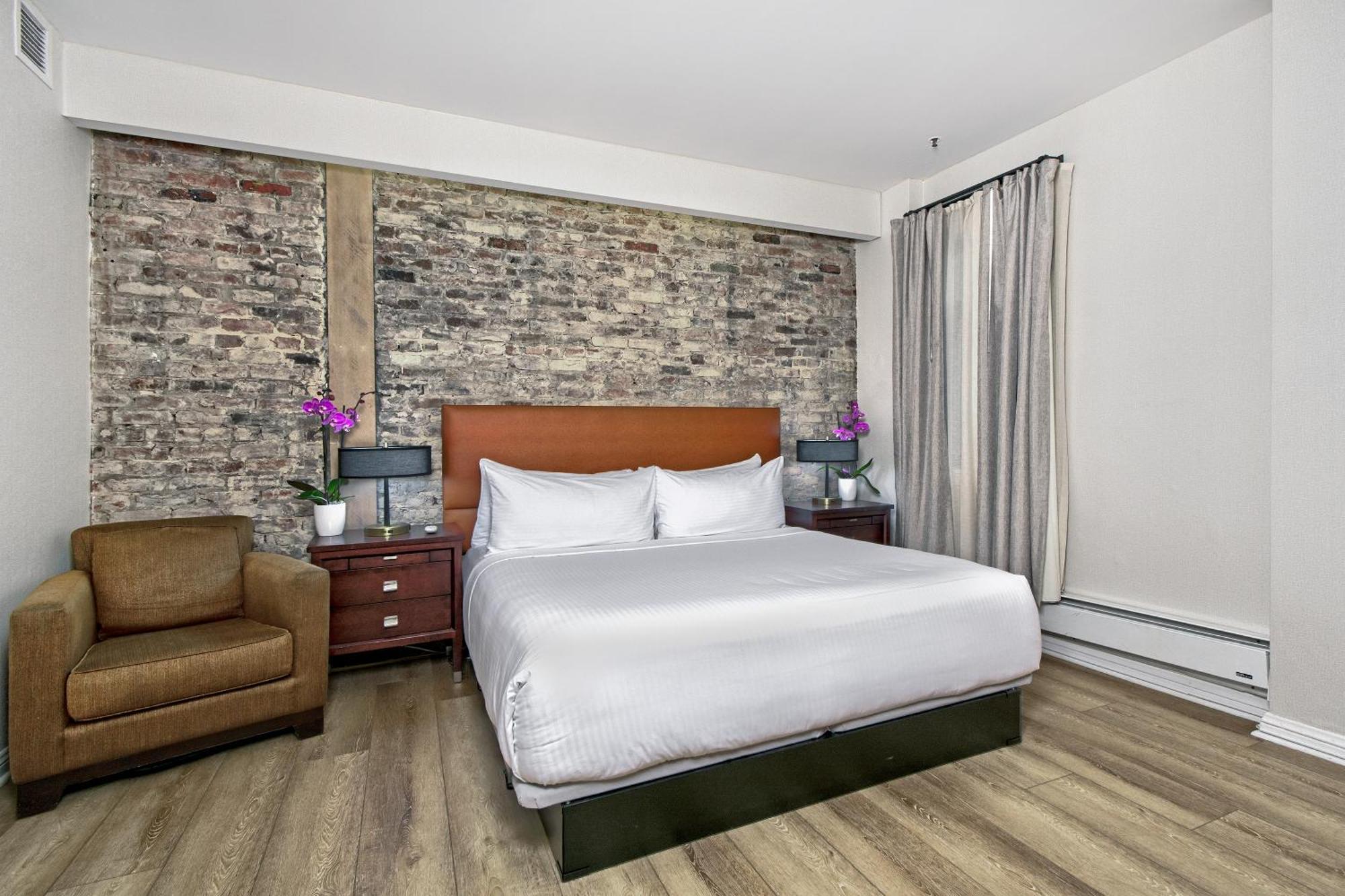 Griffon Hotel