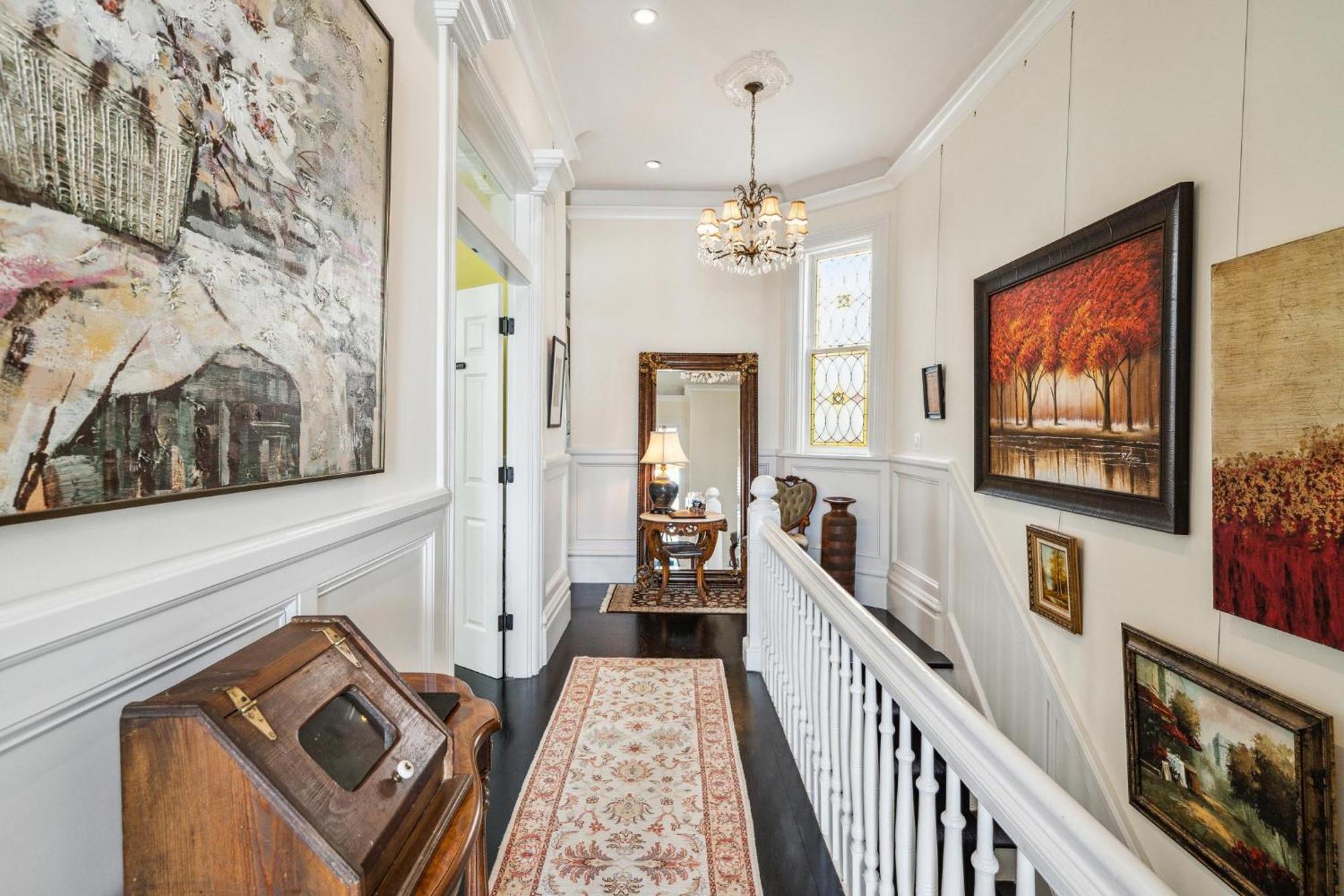 Holiday home Historic & Charming Victorian Sleeps 11