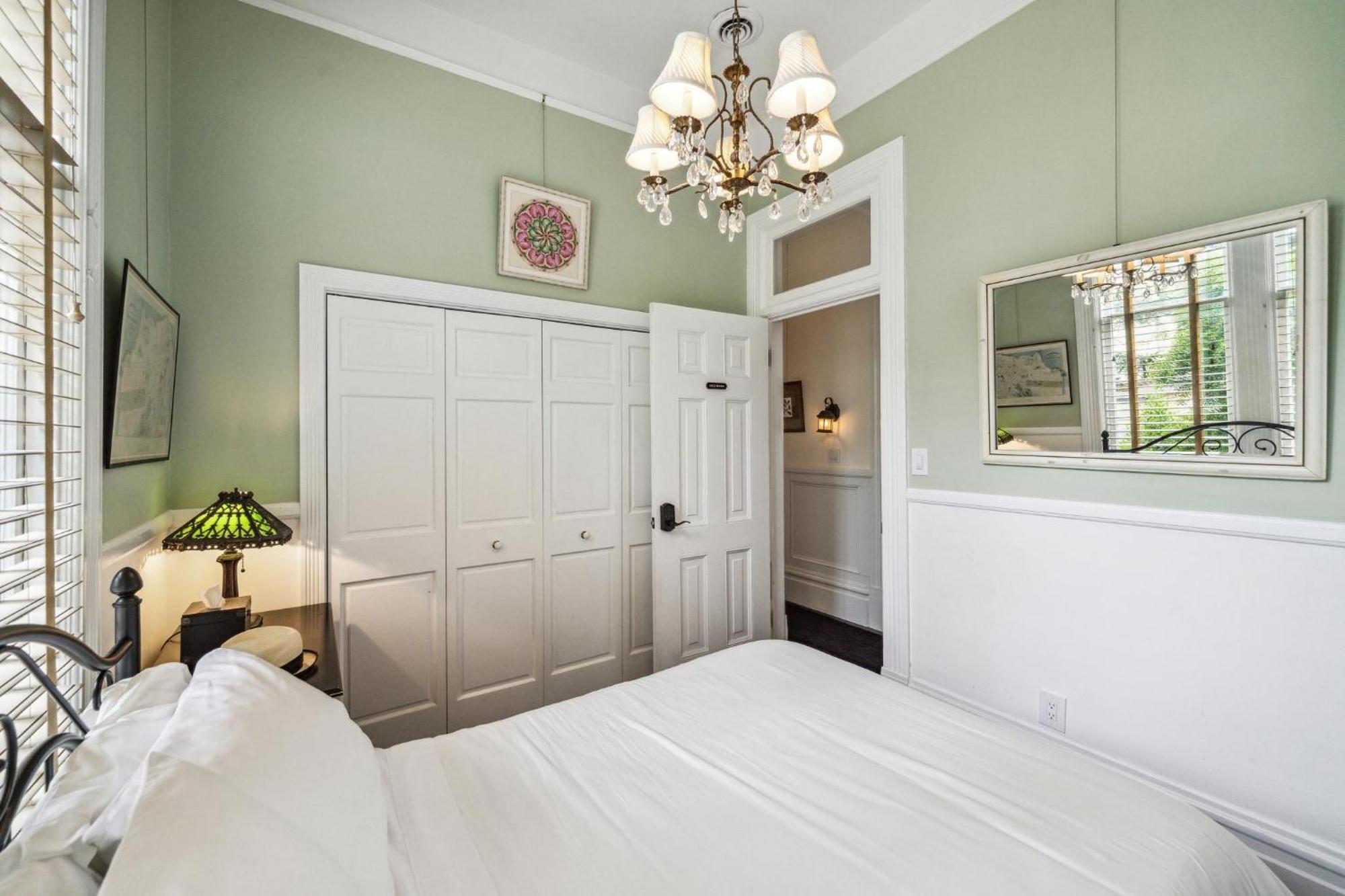 Holiday home Historic & Charming Victorian Sleeps 11 San Francisco