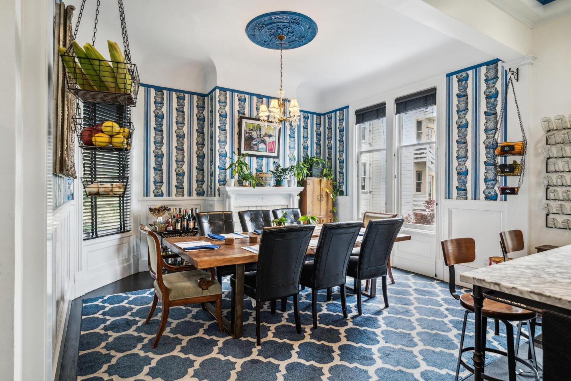 Historic & Charming Victorian Sleeps 11 Holiday home San Francisco