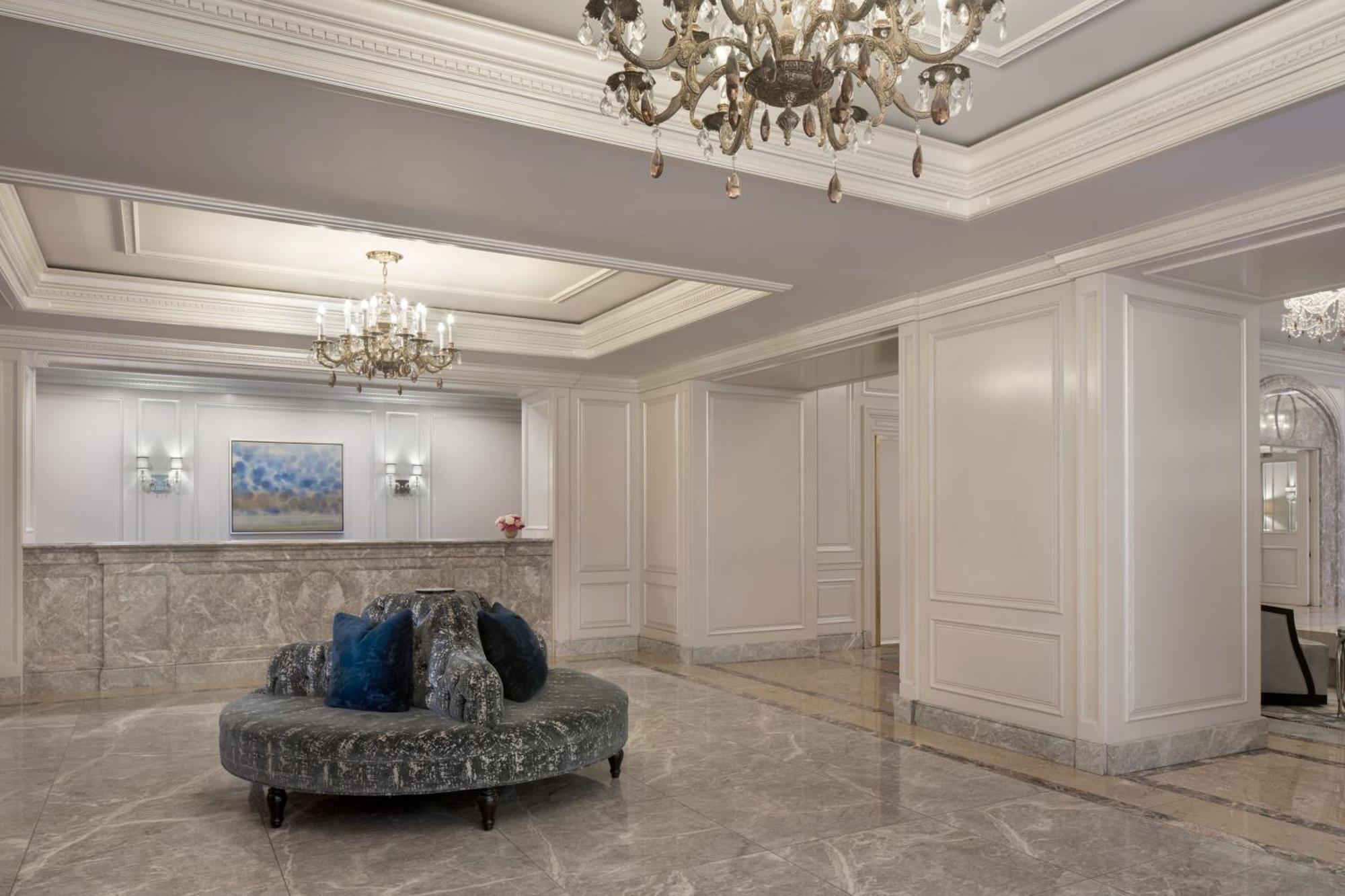 The Ritz-carlton, Hotel