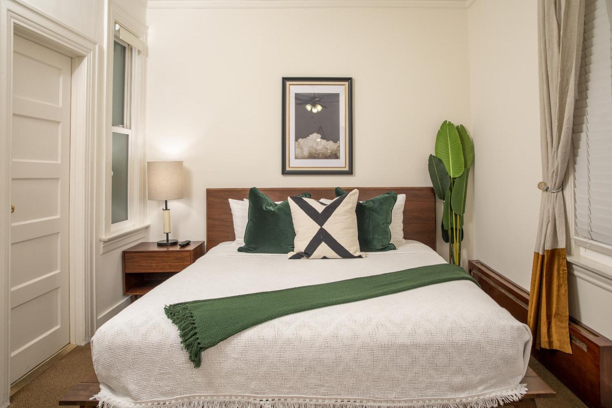 Washington Square Hotel 3*