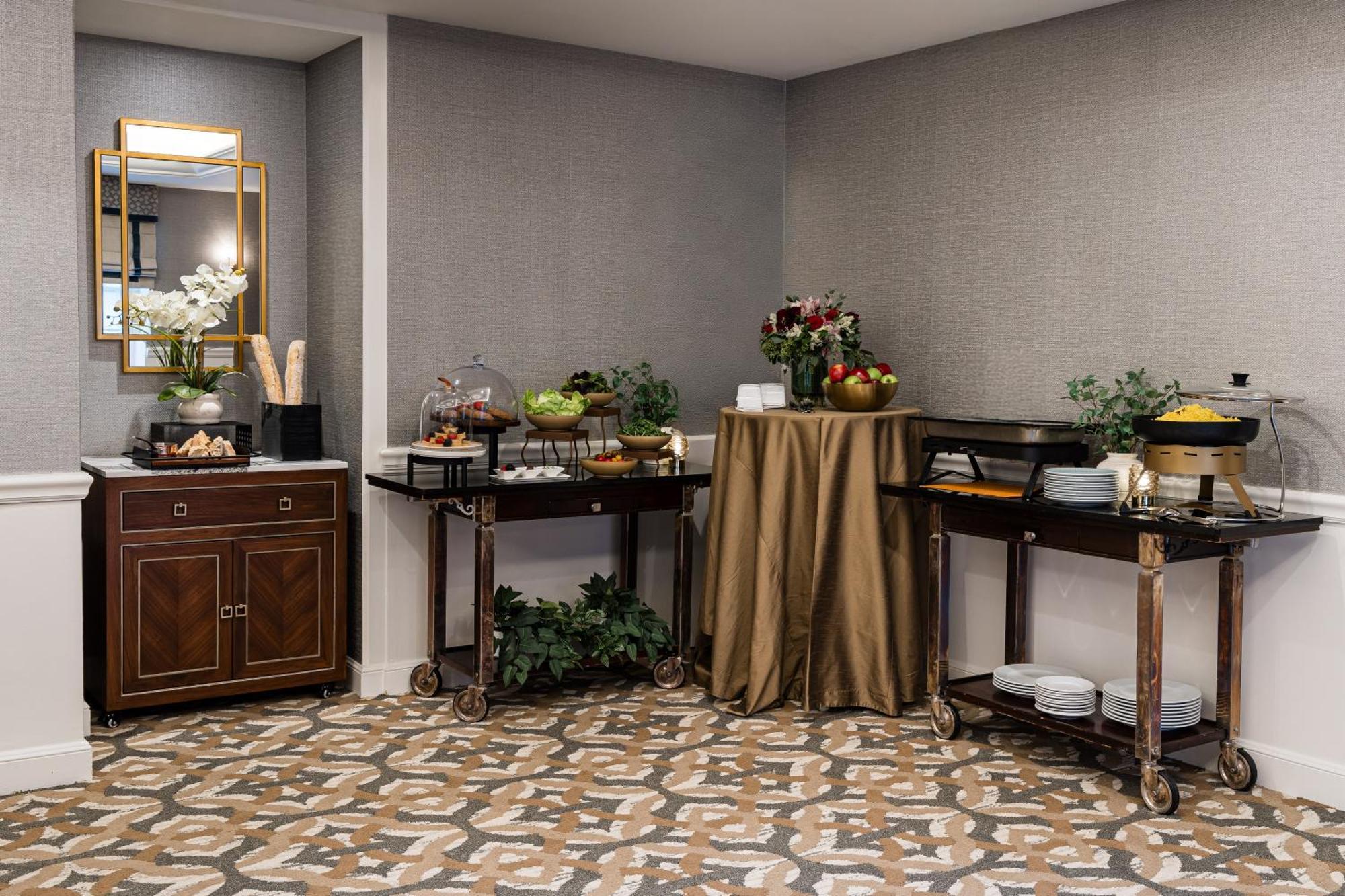 Taj Campton Place Hotel 4*