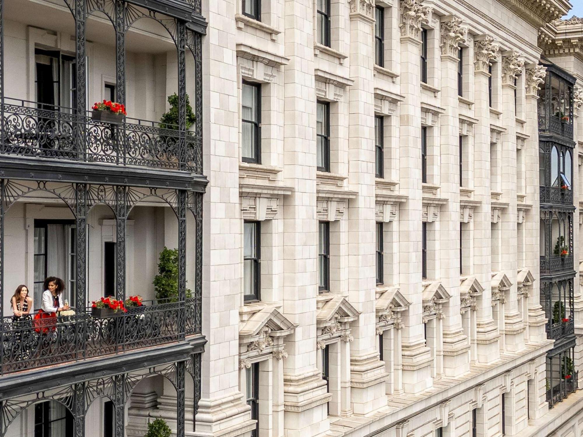 Fairmont Hotel 5*