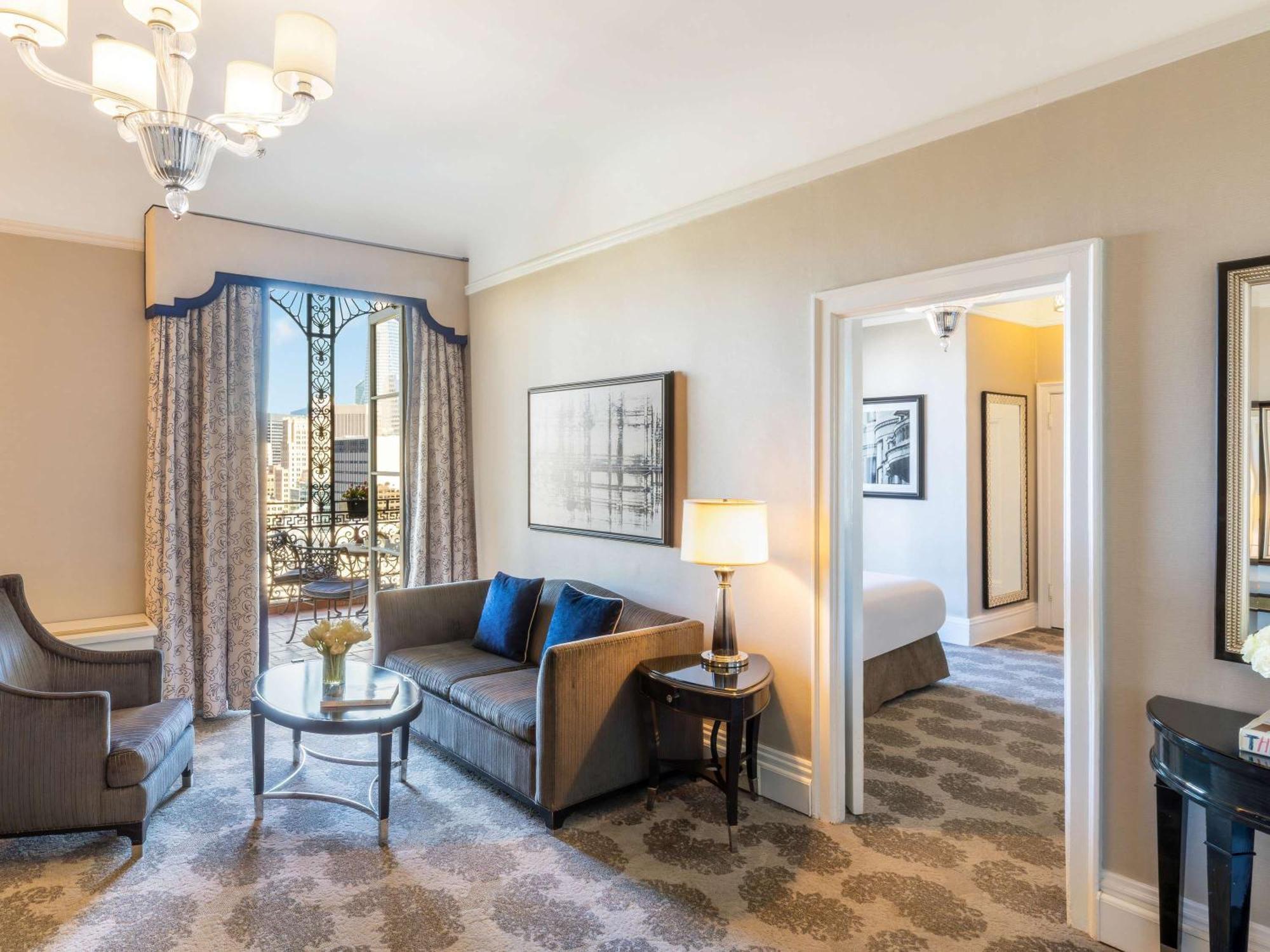 Fairmont Hotel 5*