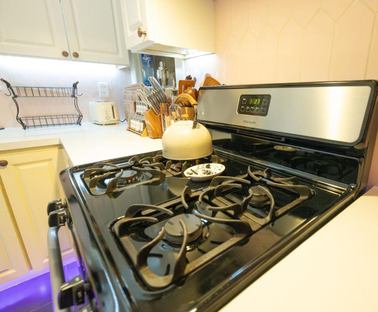 Iconic Luxury Location Golden Gate Views 3bd *