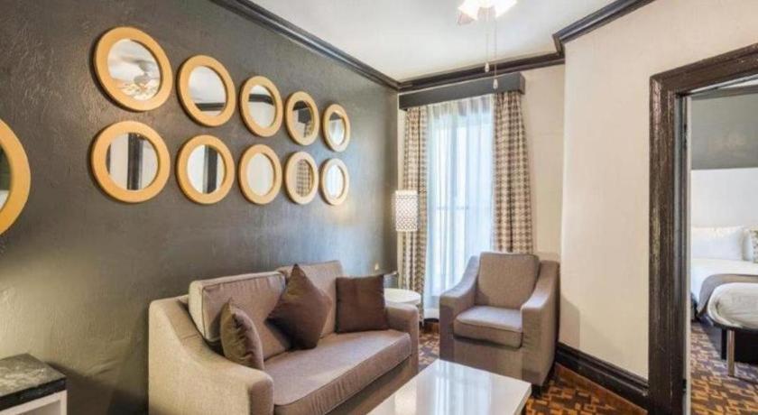 Adante Hotel, A C-two 3*