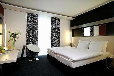 Town House 2*