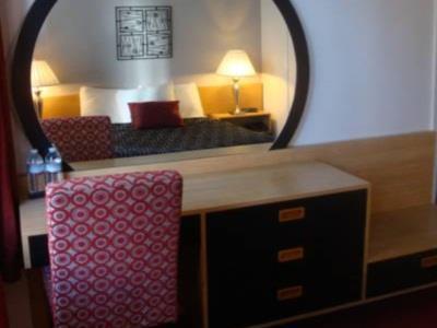 Touchstone - Center Hotel