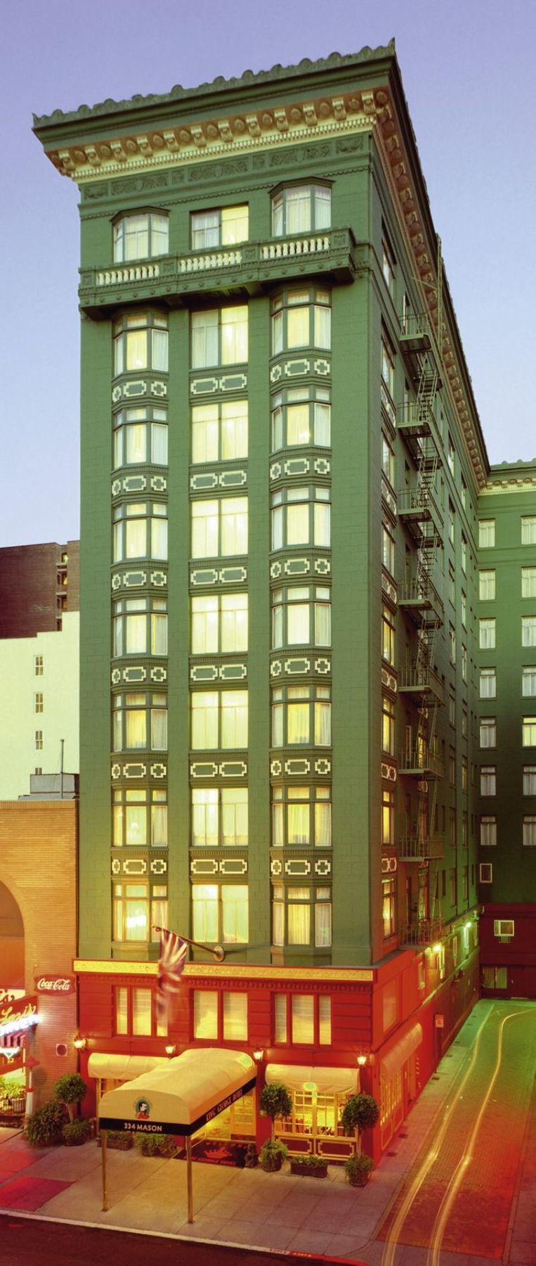 King George Hotel 3*