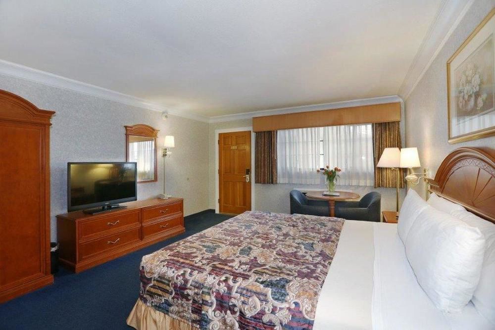 Nob Hill Motor -newly Updated Rooms! 3*