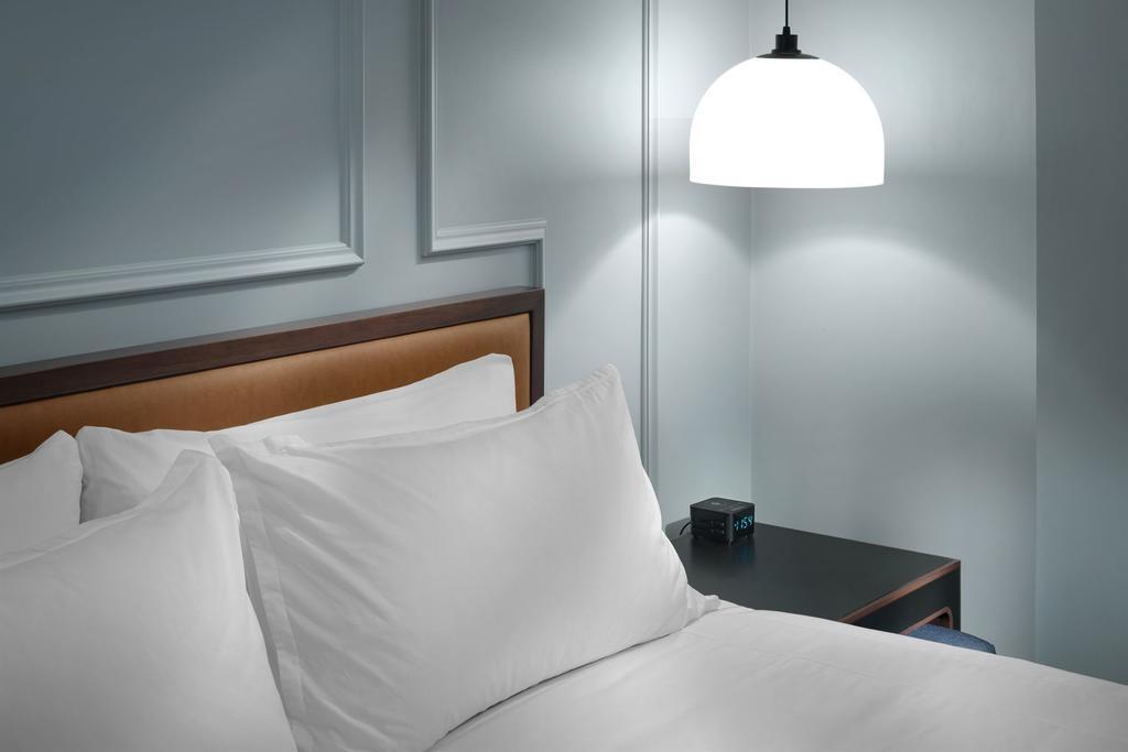 Hotel Axiom 4*