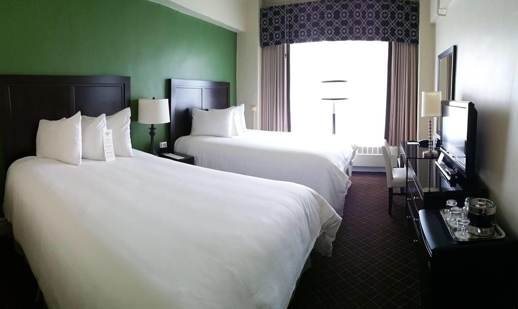 Hotel Chancellor On Union Square 3*