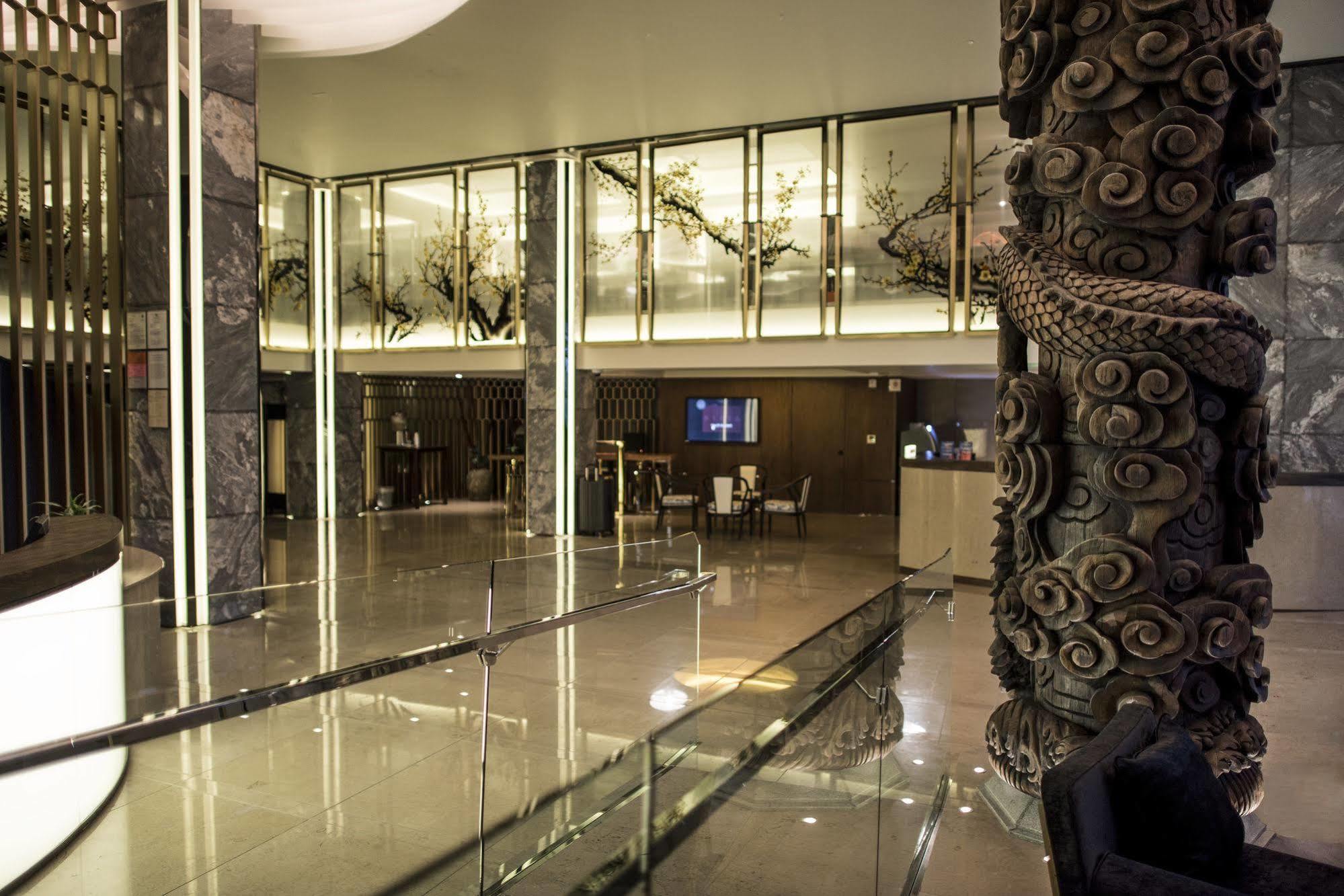Fusion, A C-two Hotel