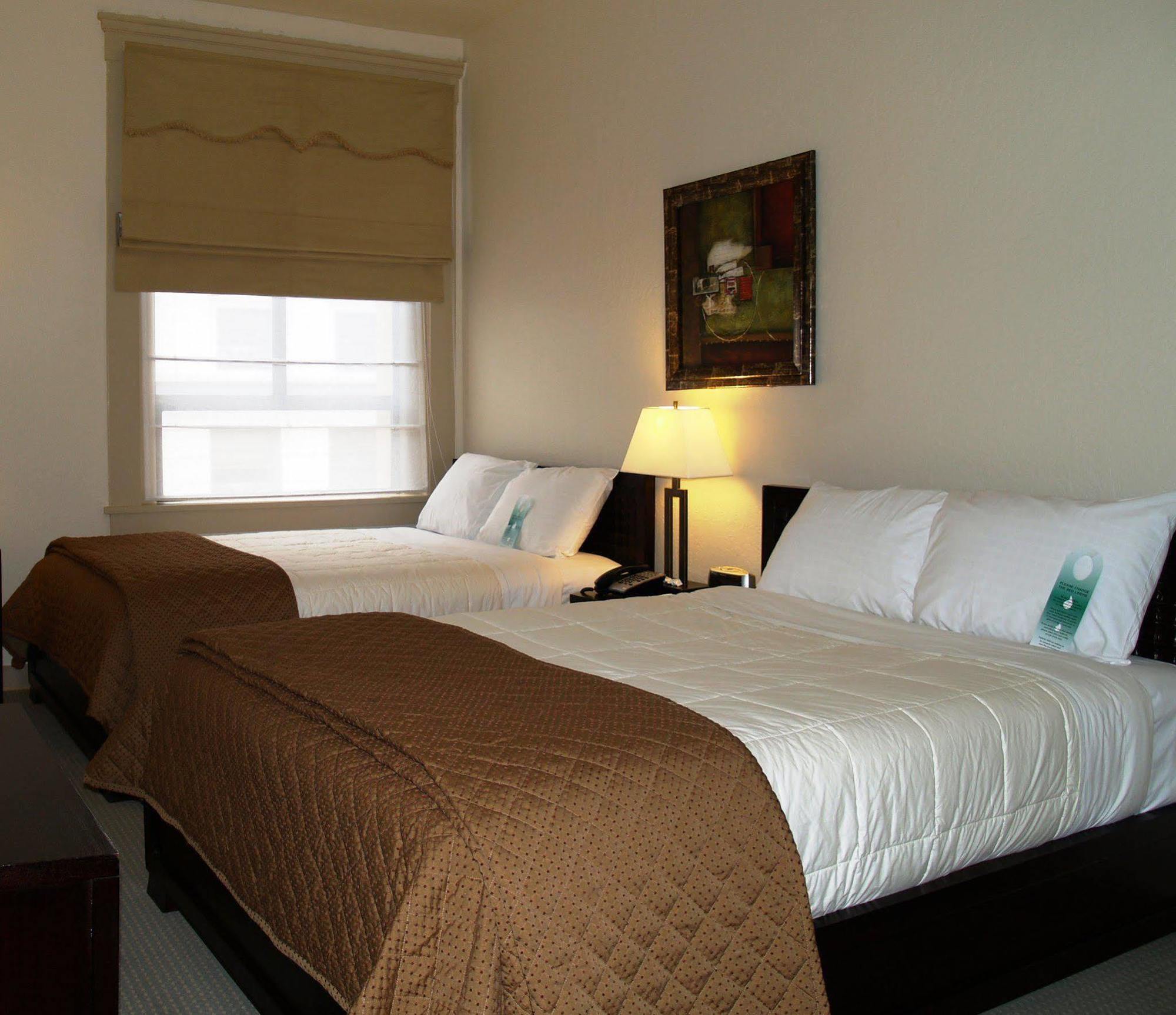 Hotel Fusion, A C-two 3*