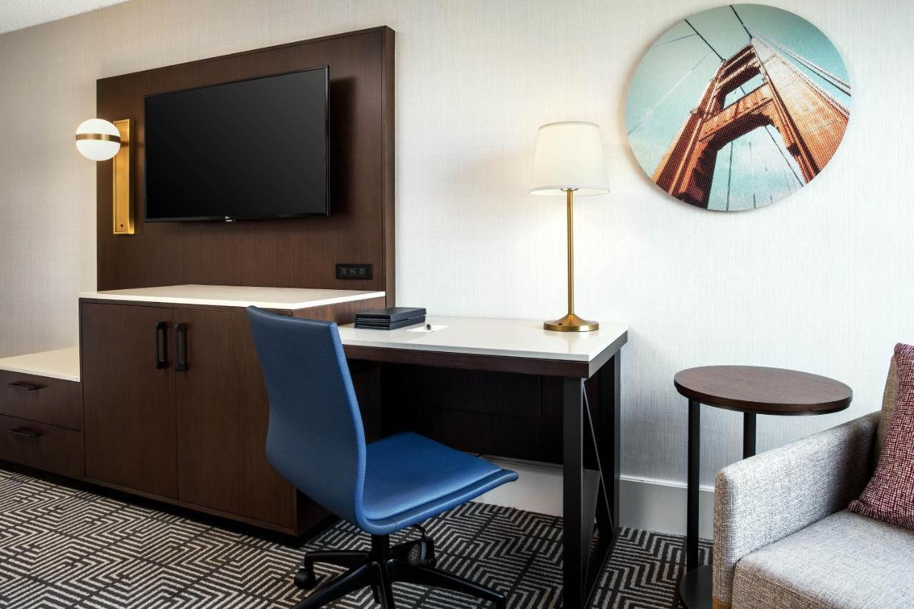 Sheraton Fisherman's Wharf 4*