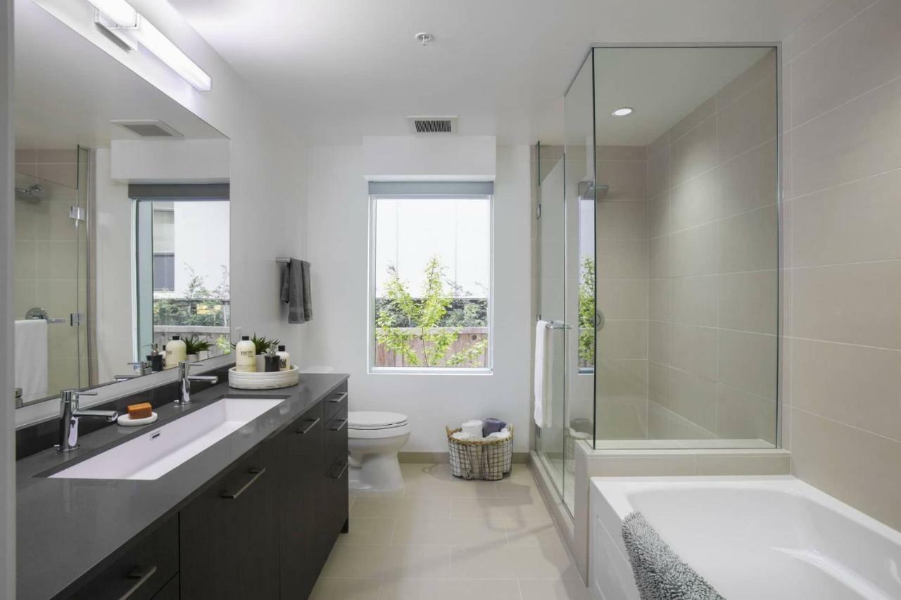 Oakwood At 399 Fremont Apartment