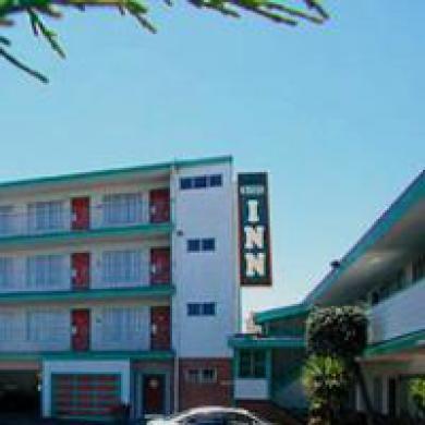 Mission Motel 2*