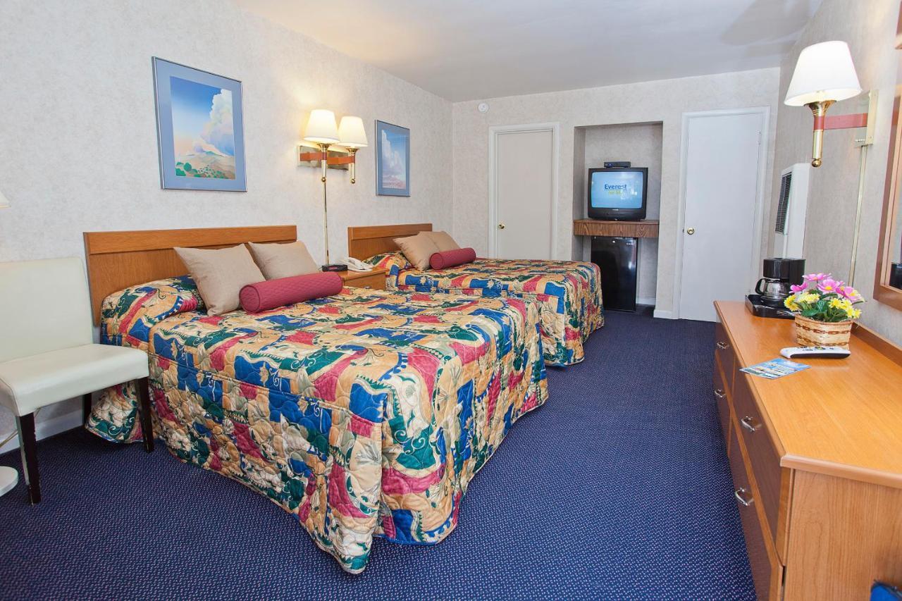 Town House 2*